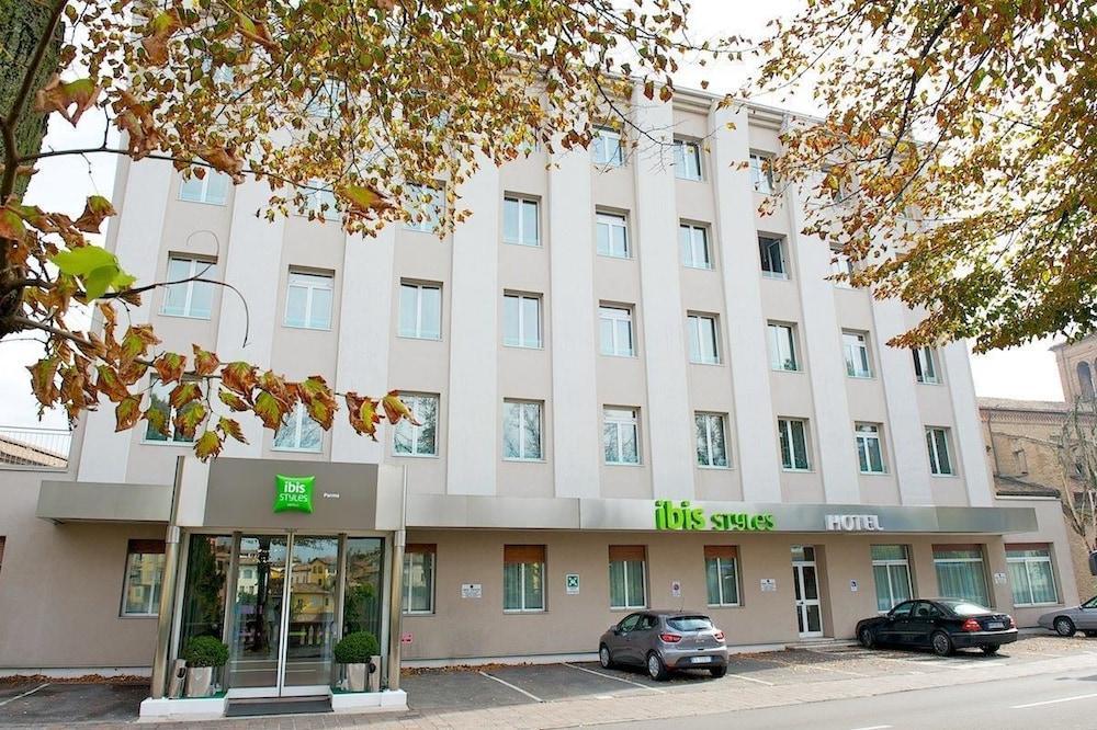 Ibis Styles Parma Toscanini Bagian luar foto