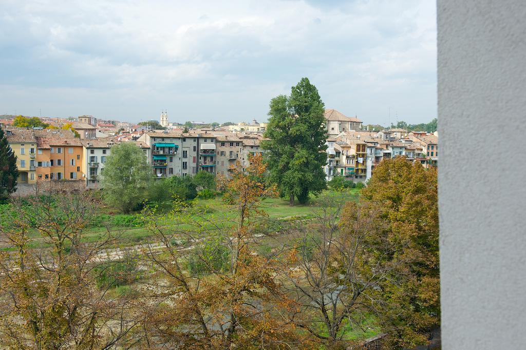 Ibis Styles Parma Toscanini Bagian luar foto