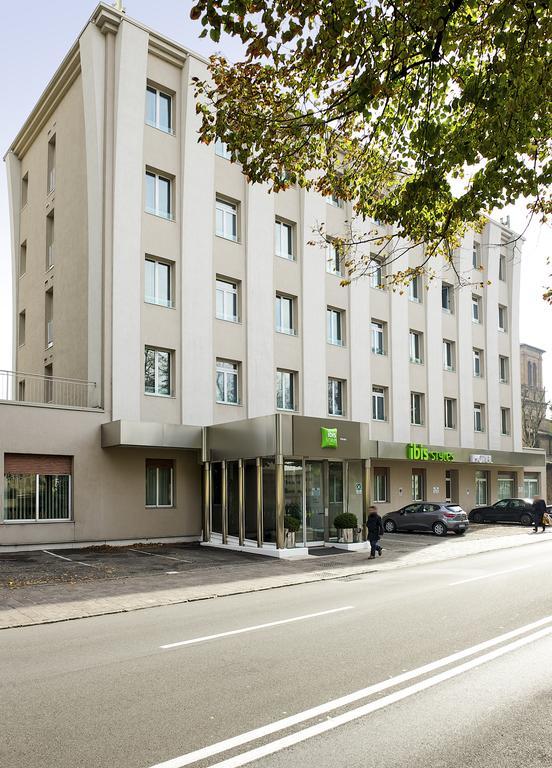 Ibis Styles Parma Toscanini Bagian luar foto