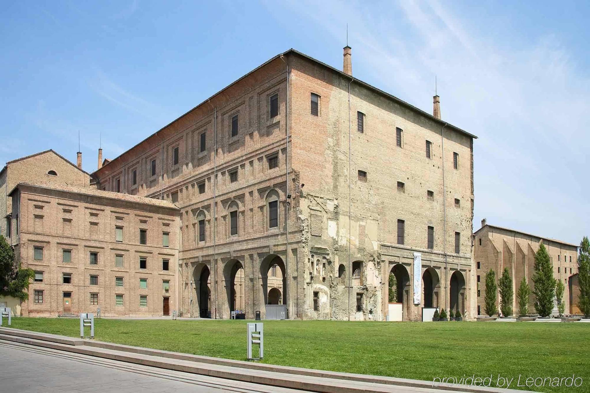 Ibis Styles Parma Toscanini Bagian luar foto